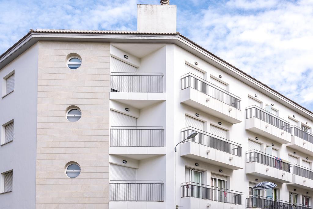 Apartments Sorrabona ปิเนดาเดมาร์ ภายนอก รูปภาพ