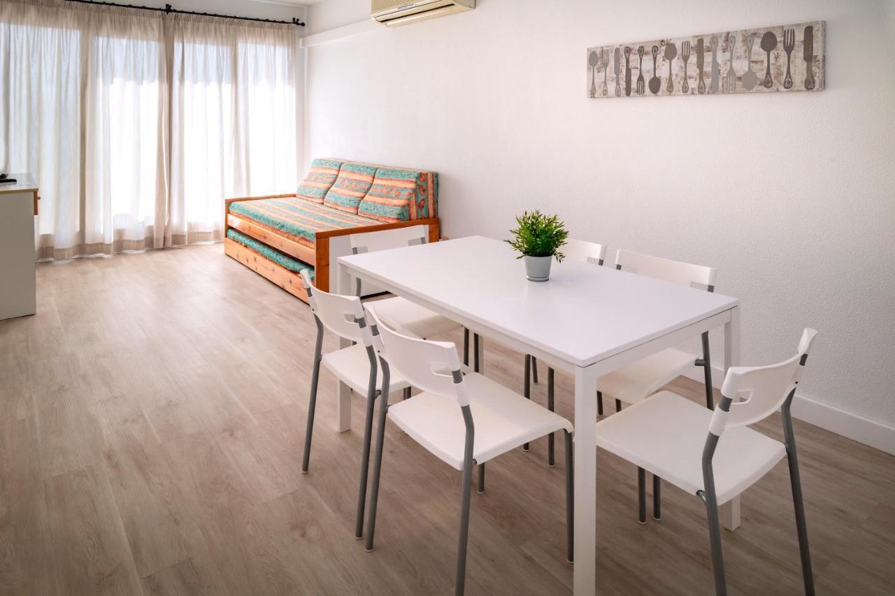 Apartments Sorrabona ปิเนดาเดมาร์ ภายนอก รูปภาพ